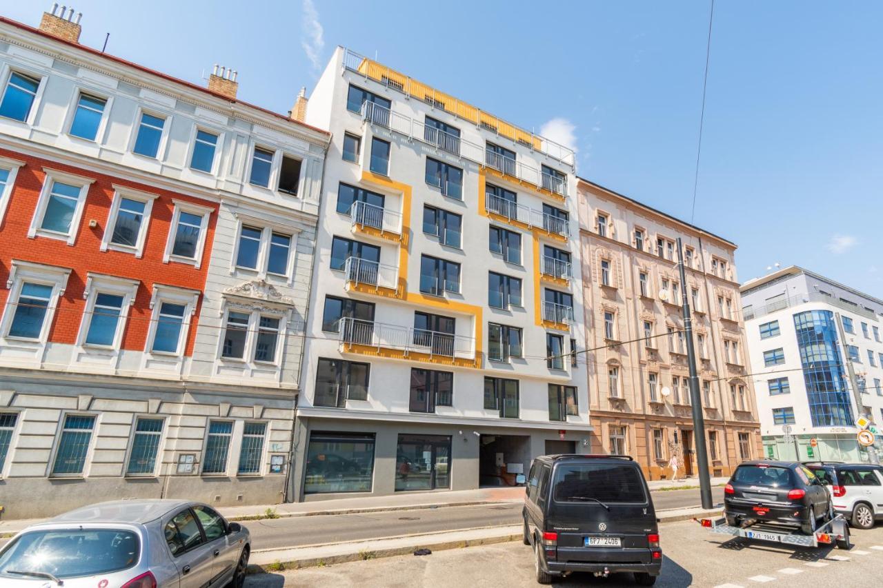 Brand New Studio Apartment # 42 In Brand New Building With Free Parking In The Center Praga Esterno foto